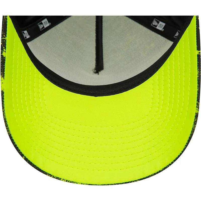 epci-curbata-galben-snapback-valentino-rossi-vr46-9forty-all-over-print-de-valentino-rossi-vr46-motogp-de-new-era