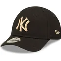cap-curbata-black-adjustable-strap-pentru-copii-pequeno-9forty-league-essential-de-new-york-yankees-mlb-de-new-era