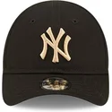 cap-curbata-black-adjustable-strap-pentru-copii-pequeno-9forty-league-essential-de-new-york-yankees-mlb-de-new-era