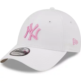 New Era Curved Brim Pink Logo 9FORTY League Essential New York Yankees MLB White Adjustable Cap