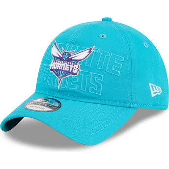 Blaue verstellbare gebogene Kappe 9TWENTY Draft Edition 2023 der Charlotte Hornets NBA von New Era