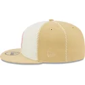 epci-plata-bej-fitted-rosa-59fifty-seam-stitch-de-new-york-yankees-mlb-de-new-era