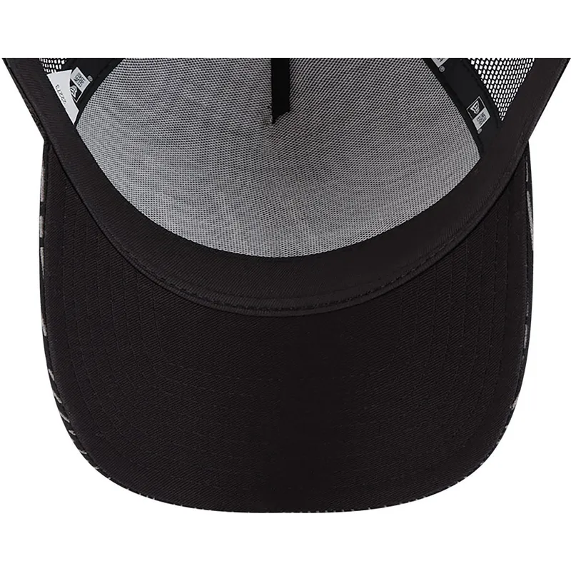 epci-curbata-negru-snapback-a-frame-reflective-all-over-print-de-valentino-rossi-vr46-motogp-de-new-era epci-curbata-negru-snapback-a-frame-reflective-all-over-print-de-valentino-rossi-vr46-motogp-de-new-era