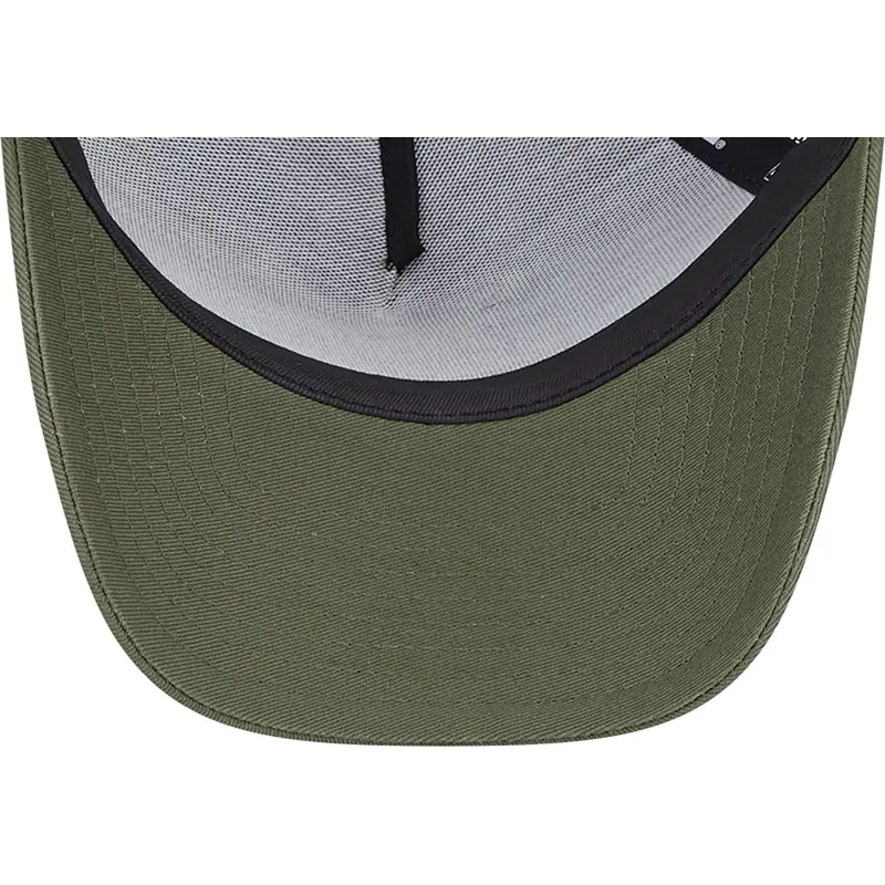 gron-a-frame-truckerkeps-med-snurre-spratt-och-sylvester-looney-tunes-fran-new-era