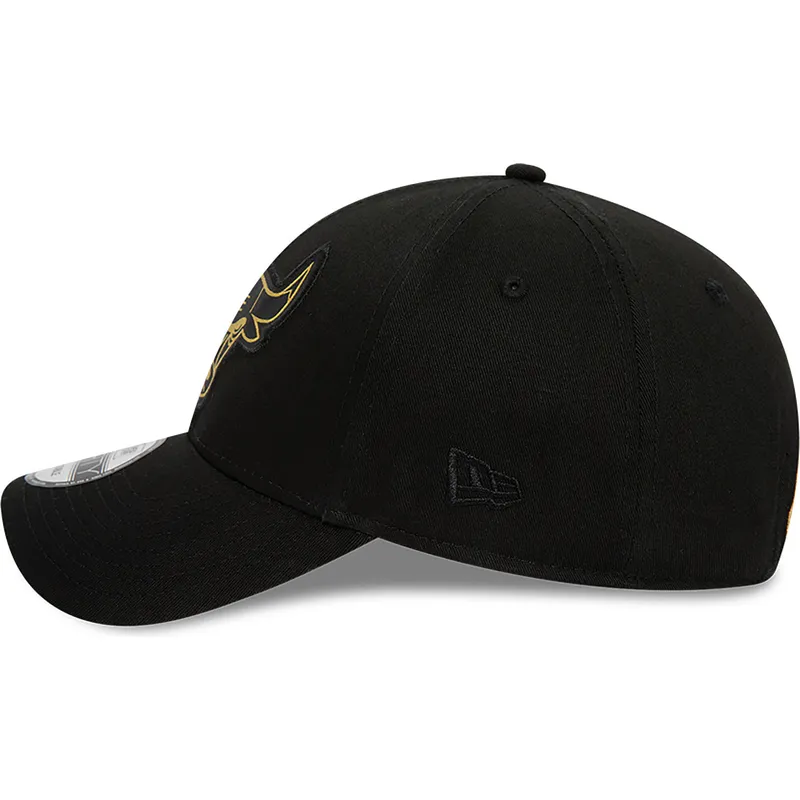 epci-curbata-negru-reglabila-9forty-metallic-badge-de-chicago-bulls-nba-de-new-era epci-curbata-negru-reglabila-9forty-metallic-badge-de-chicago-bulls-nba-de-new-era