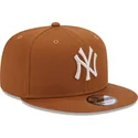 epci-plata-maro-snapback-9fifty-league-essential-de-new-york-yankees-mlb-de-new-era