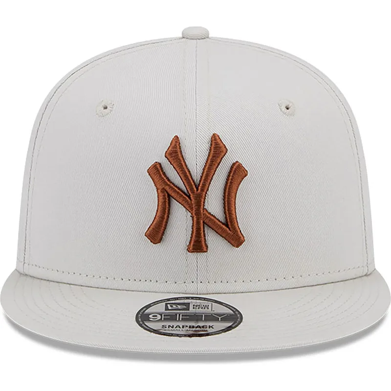 epci-plata-bej-snapback-9fifty-league-essential-de-new-york-yankees-mlb-de-new-era