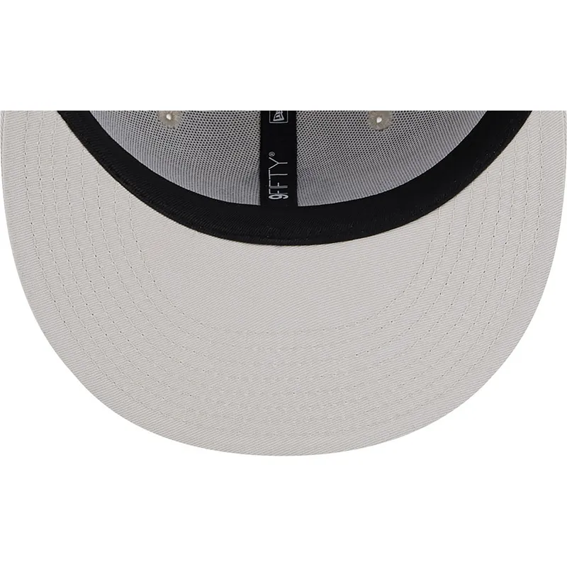 epci-plata-bej-snapback-9fifty-league-essential-de-new-york-yankees-mlb-de-new-era
