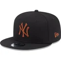 epci-plata-negru-snapback-9fifty-league-essential-de-new-york-yankees-mlb-de-new-era