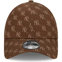 epci-curbata-maro-reglabila-9forty-monogram-de-new-york-yankees-mlb-de-new-era
