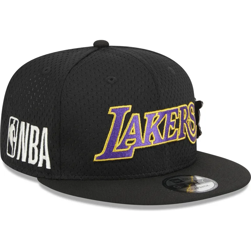 epci-plata-negru-snapback-9fifty-post-up-pin-de-los-angeles-lakers-nba-de-new-era epci-plata-negru-snapback-9fifty-post-up-pin-de-los-angeles-lakers-nba-de-new-era