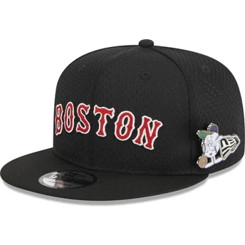 Svart platt snapback-keps 9FIFTY Post-Up Pin Boston Red Sox MLB från New Era
