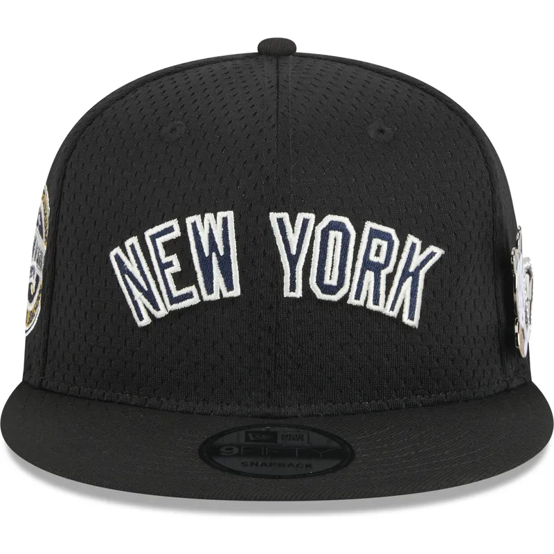 cappello-piatto-nero-snapback-9fifty-post-up-pin-dei-new-york-yankees-mlb-di-new-era