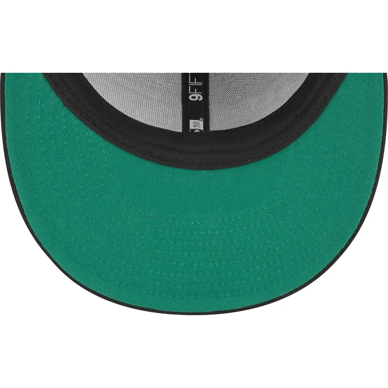 cappello-piatto-nero-snapback-9fifty-post-up-pin-dei-new-york-yankees-mlb-di-new-era