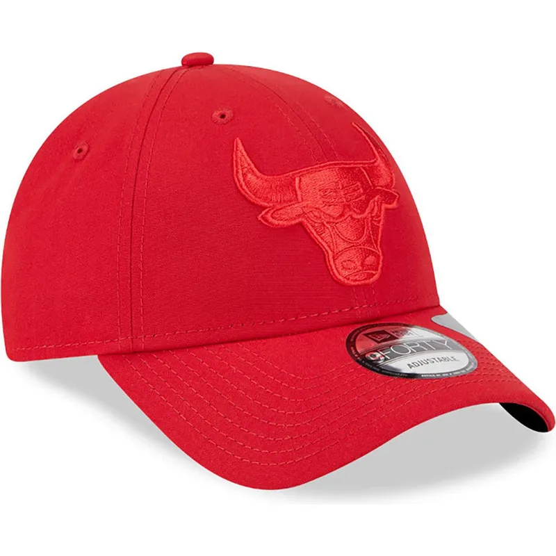 epci-curbata-rou-reglabila-9forty-repreve-outline-de-chicago-bulls-nba-de-new-era