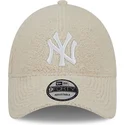 casquette-courbee-beige-ajustable-9forty-teddy-new-york-yankees-mlb-new-era