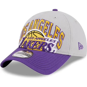 Șepci curbată gri bandă reglabilă 9TWENTY Tip Off 2023 de Los Angeles Lakers NBA de New Era