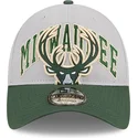 epci-curbata-gri-reglabila-9twenty-tip-off-2023-de-milwaukee-bucks-nba-de-new-era
