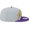 cappello-piatto-grigio-e-viola-snapback-9fifty-tip-off-2023-dei-los-angeles-lakers-nba-di-new-era