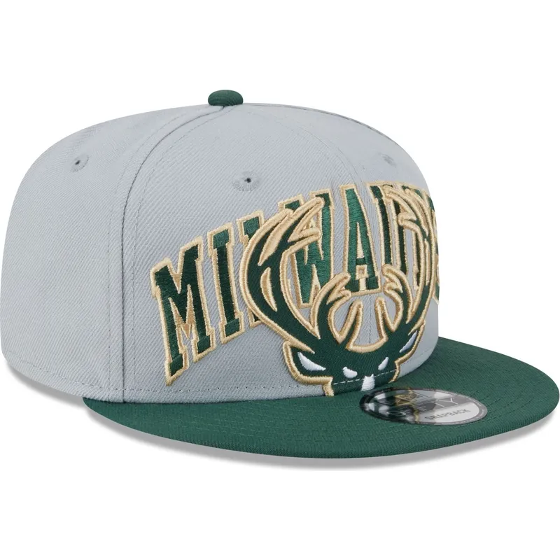 epci-plata-gri-snapback-9fifty-tip-off-2023-de-milwaukee-bucks-nba-de-new-era epci-plata-gri-snapback-9fifty-tip-off-2023-de-milwaukee-bucks-nba-de-new-era