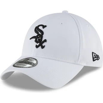 Vit justerbar kurvad keps med svart logotyp 9TWENTY Core Classic från Chicago White Sox MLB av New Era