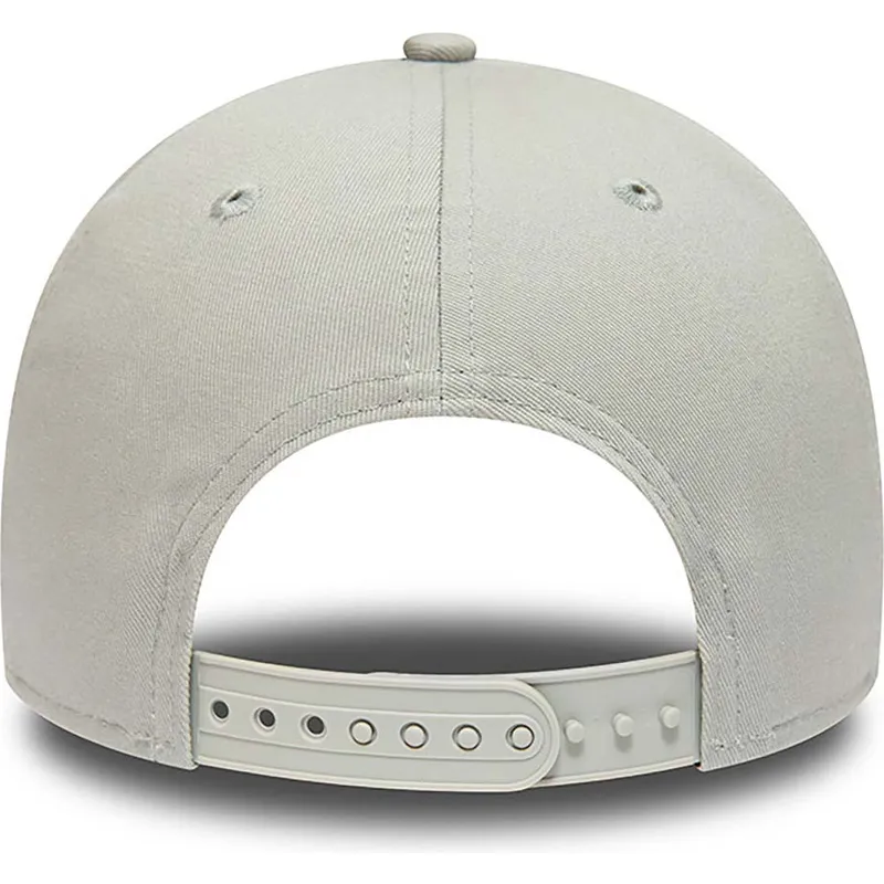 cappellino-curvo-grigio-snapback-9forty-essential-di-red-bull-racing-formula-1-di-new-era