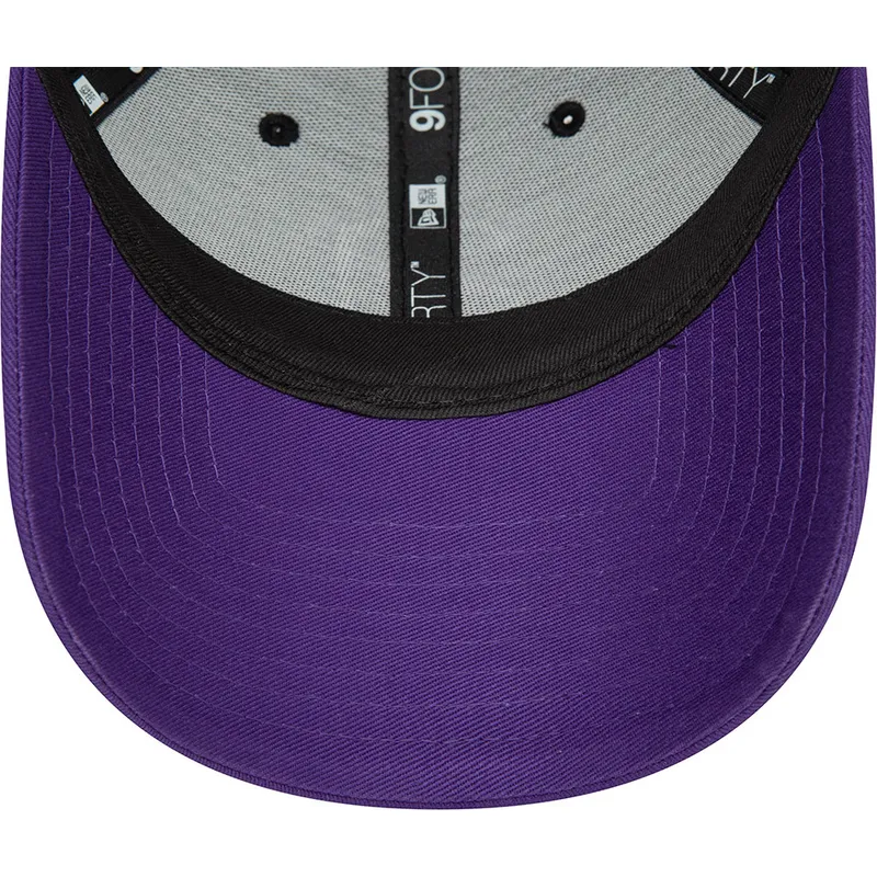 cap-curbata-black-adjustable-strap-9forty-contrast-de-aprilia-piaggio-de-new-era
