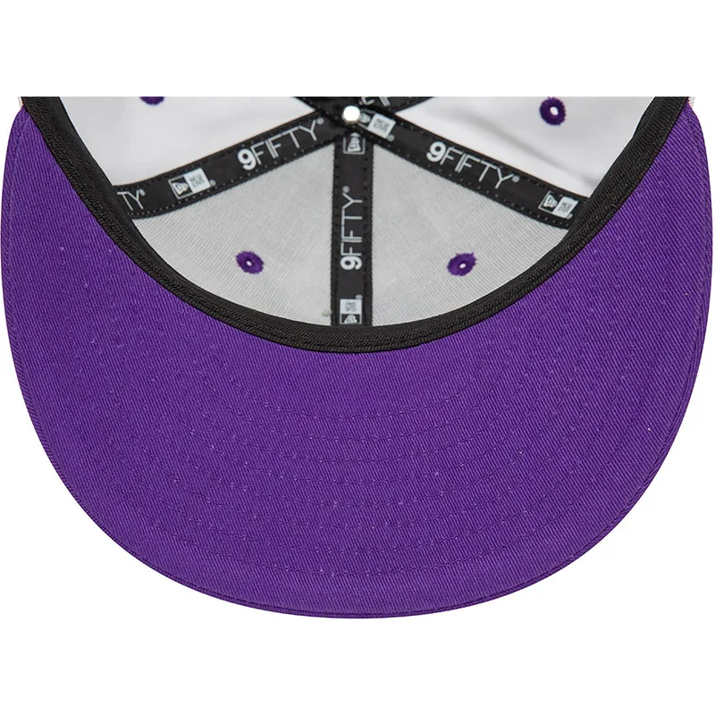 cappello-snapback-bianco-e-viola-9fifty-white-crown-dei-los-angeles-lakers-nba-di-new-era