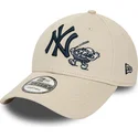 epci-curbata-bej-reglabila-9forty-food-character-de-new-york-yankees-mlb-de-new-era