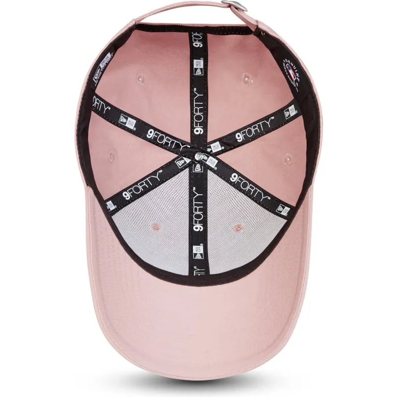 ljusrosa-justerbar-curved-keps-med-vit-logga-9forty-league-essential-fran-new-york-yankees-mlb-fran-new-era