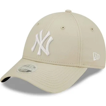 Beżowa regulowana czapka z zakrzywionym daszkiem dla kobiet 9FORTY League Essential New York Yankees MLB New Era