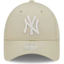 beige-verstellbare-curved-cap-fur-damen-9forty-league-essential-der-new-york-yankees-mlb-von-new-era