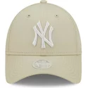 casquette-courbee-beige-ajustable-pour-femme-9forty-league-essential-new-york-yankees-mlb-new-era