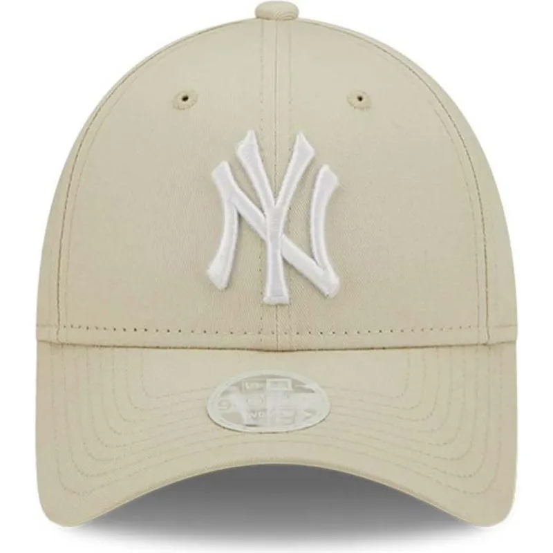beige-verstellbare-damenkappe-9forty-league-essential-der-new-york-yankees-mlb-von-new-era