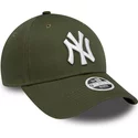 casquette-courbee-verte-ajustable-pour-femme-9forty-league-essential-new-york-yankees-mlb-new-era