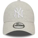beige-justerbar-bojd-keps-9forty-jersey-essential-new-york-yankees-mlb-fran-new-era
