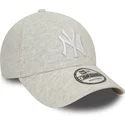 beige-verstellbare-kappe-9forty-jersey-essential-der-new-york-yankees-mlb-von-new-era