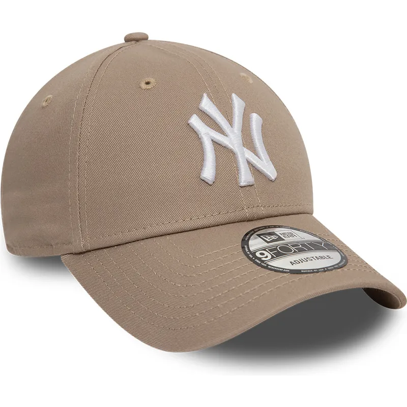 cappellino-curvo-marrone-chiaro-regolabile-9forty-league-essential-dei-new-york-yankees-mlb-di-new-era