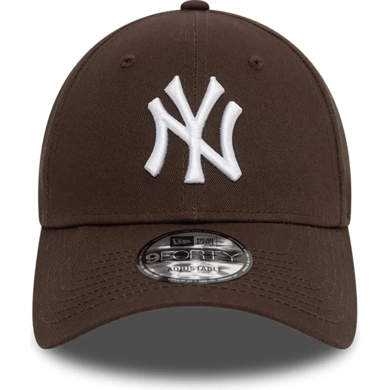 dunkelbraune-verstellbare-curved-cap-9forty-league-essential-der-new-york-yankees-mlb-von-new-era