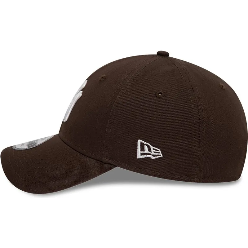 epci-curbata-maro-reglabila-9forty-league-essential-de-new-york-yankees-mlb-de-new-era