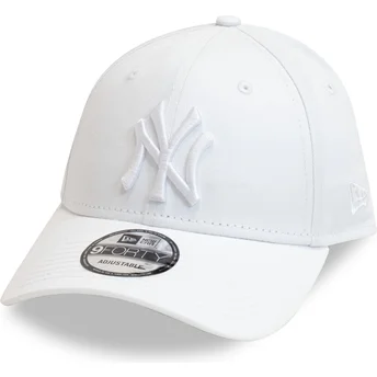 Weiße verstellbare Curved Cap mit weißem Logo 9FORTY League Essential der New York Yankees MLB von New Era