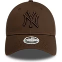 new-era-curved-brim-women-dark-brown-logo-9forty-league-essential-new-york-yankees-mlb-dark-brown-adjustable-cap