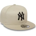 epci-plata-bej-snapback-9fifty-league-essential-de-new-york-yankees-mlb-de-new-era