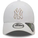 epci-curbata-alb-reglabila-9forty-repreve-outline-de-new-york-yankees-mlb-de-new-era