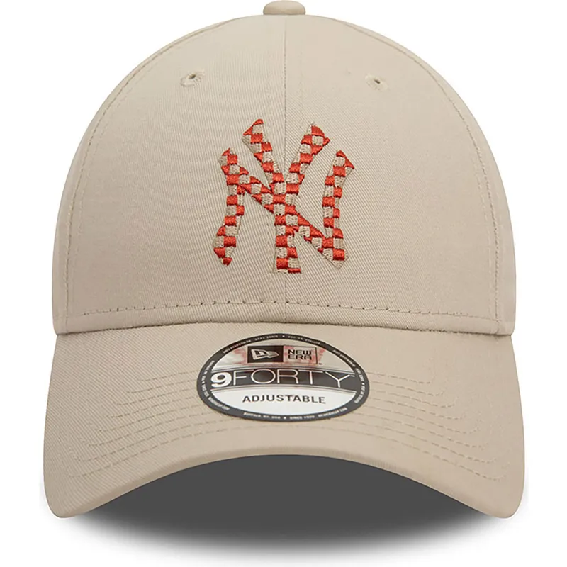 beige-verstellbare-curved-cap-9forty-seasonal-infill-der-new-york-yankees-mlb-von-new-era