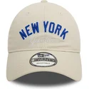 cappellino-curvo-beige-regolabile-9twenty-wordmark-dei-new-york-yankees-mlb-di-new-era