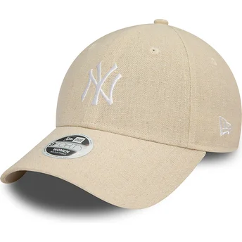 Gorra curva beige ajustable para mujer 9FORTY Linen de New York Yankees MLB de New Era