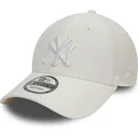 epci-curbata-alb-reglabila-9forty-linen-de-new-york-yankees-mlb-de-new-era