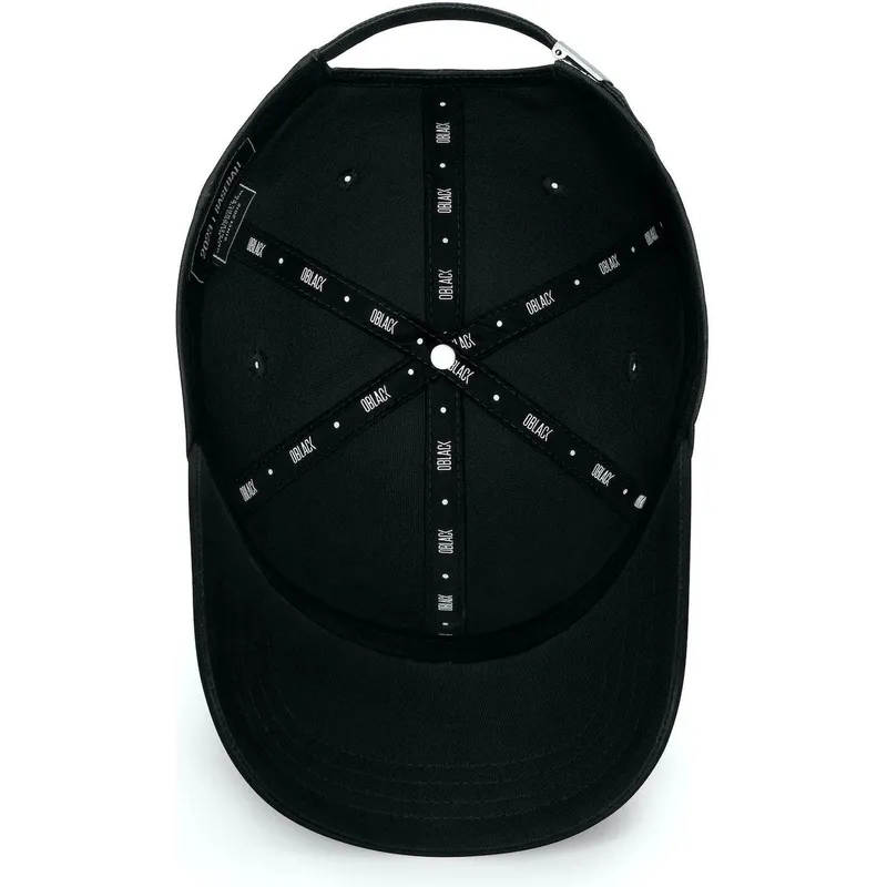 schwarze-verstellbare-baseballkappe-mit-gebogenem-schirm-und-schwarzem-logo-von-oblack