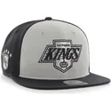 cap-plata-gray-snapback-de-los-angeles-kings-nhl-de-47-brand